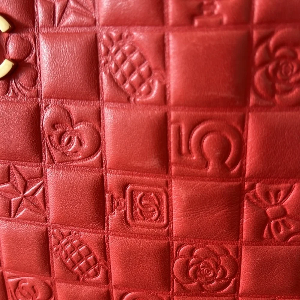 Chanel Lucky Charm Limited Edition Lambskin Tote - Picture 14 of 17